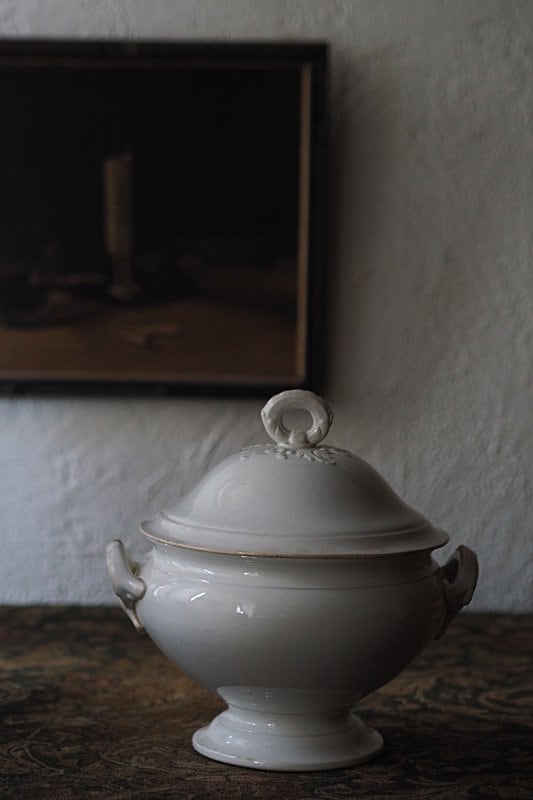 白いスーピエール 円環戴く. クレイユモントロー-antique soupe server