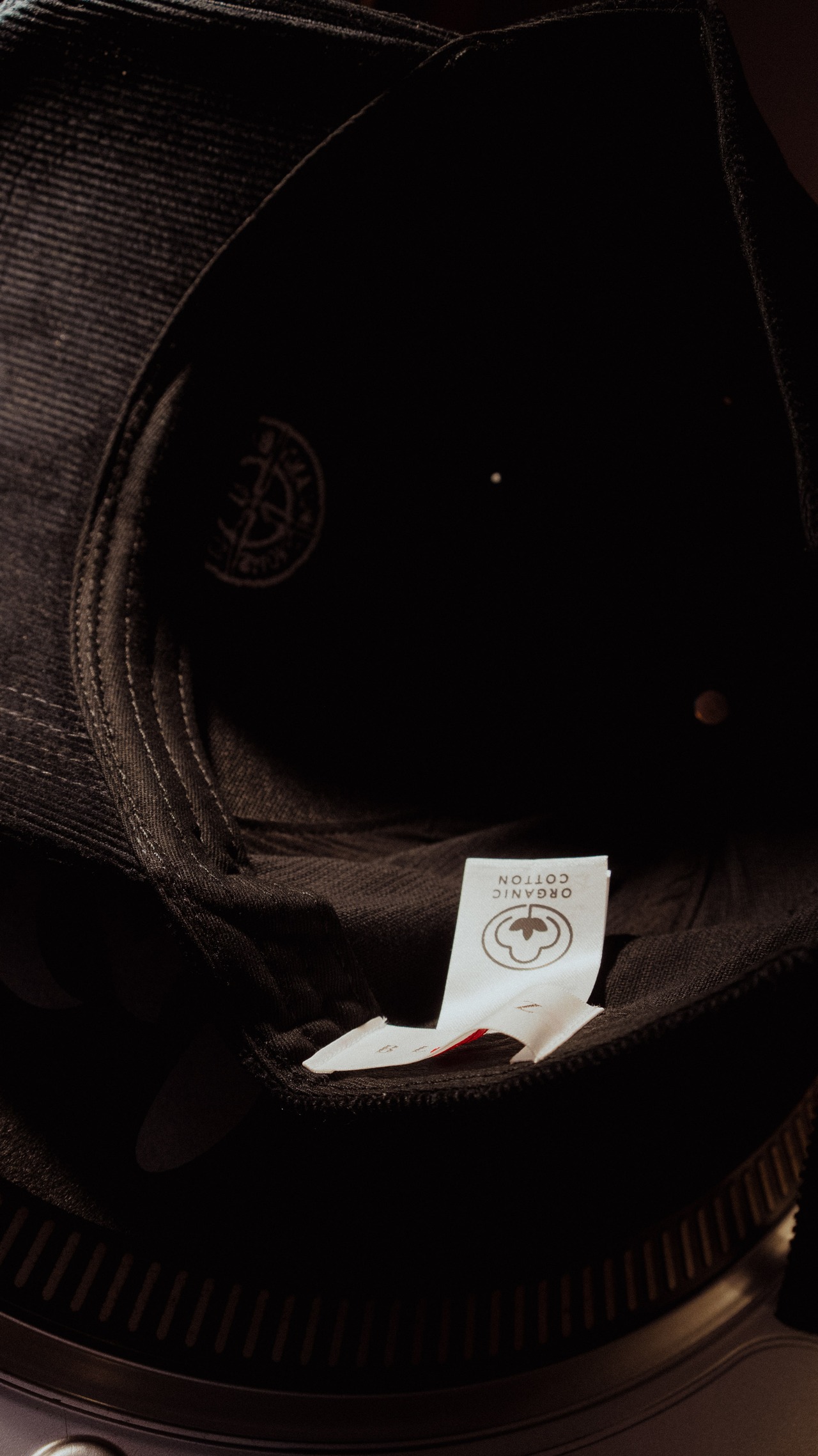 SMOKE ISLAND Corduroy Cap [BLACK]