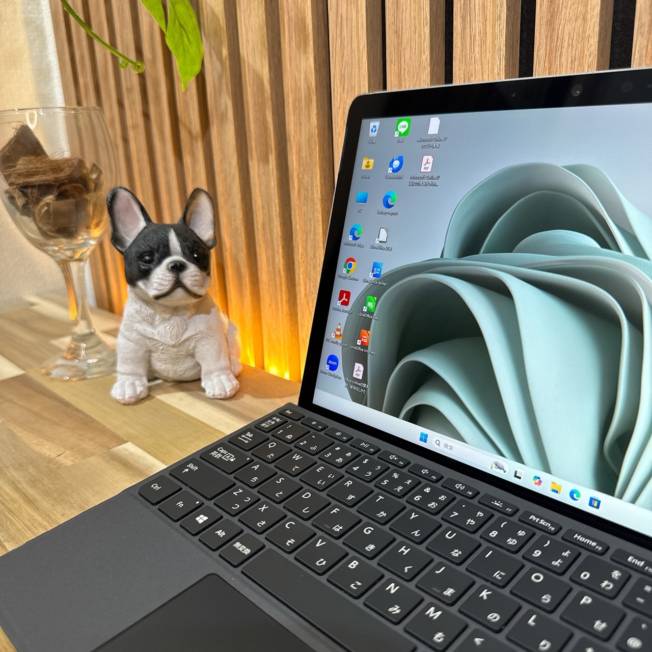 \ 公式ショップ限定価格❣️/ タッチ対応《新型2021年モデル》Surface Go3 2in1 メモリ4GB eMMC64GB ノートパソコン 安心サポート&3ヶ月保証付き