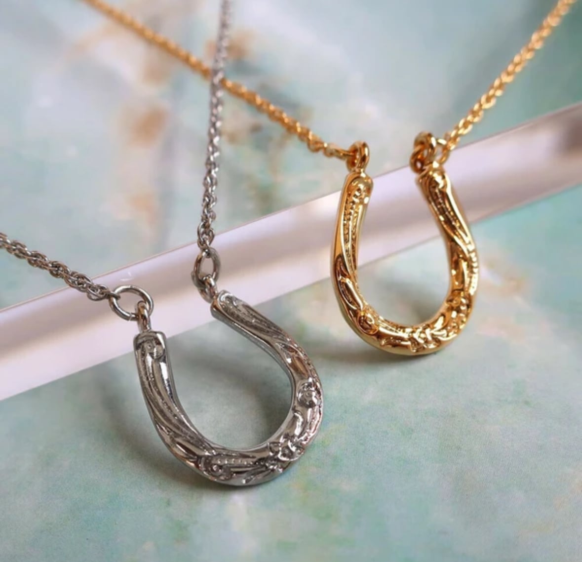 馬蹄 ホースシュー ハワイアンプルメリアネックレス