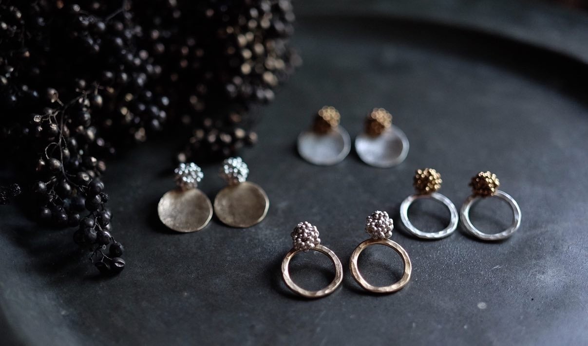 アシンメトリー 真鍮プレート＆粒々3way ピアス | atelier sou