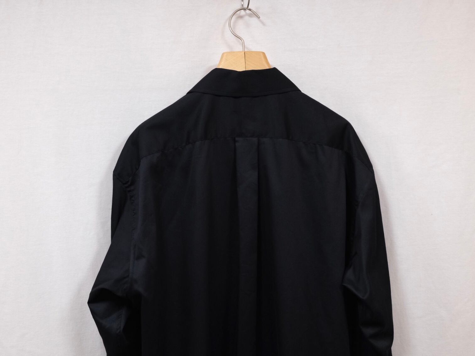 UNIVERSAL PRODUCTS LOOSE OPENCOLLARSHIRT