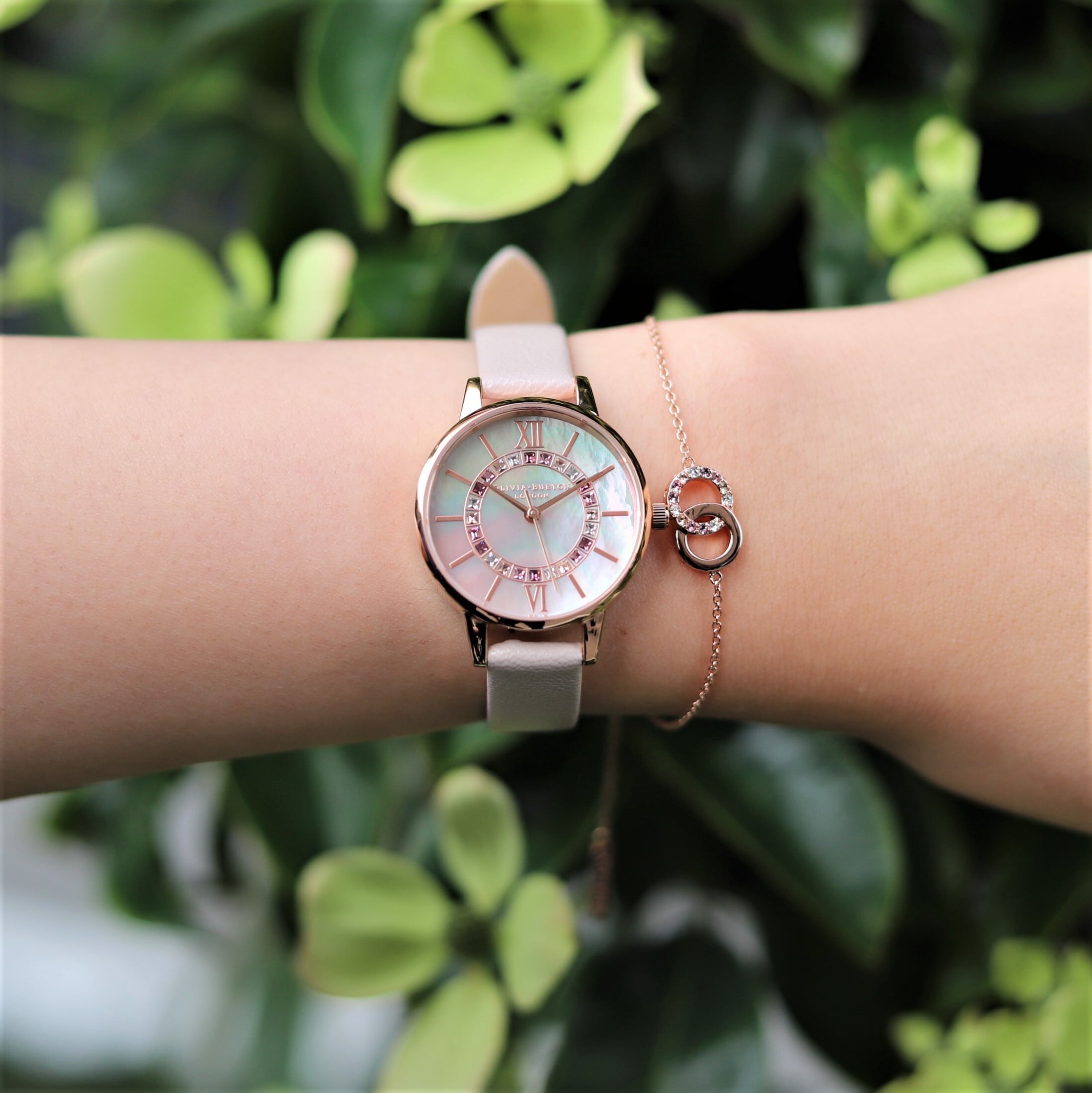 オリビアバートン 公式ストア 日本正規総代理店 革ベルト 腕時計 Olivia ローズゴールドメッシュ ブラッシュ 時計 ピンク 3Dデイジー レザー  花 Burton レディース