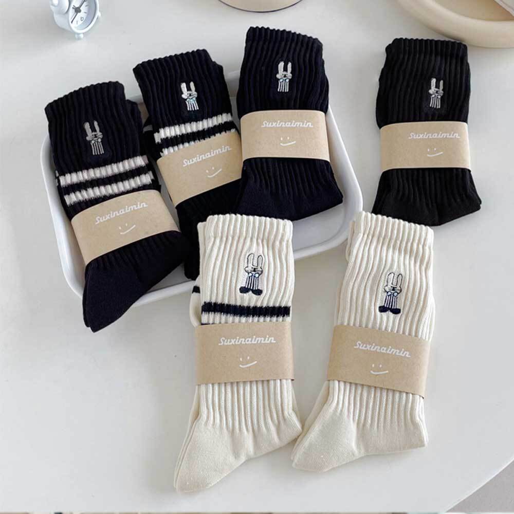 ロゴ入りリブ編みソックス（黒・白）2足セット ロゴ入りリブ編みソックス（黒・白）2足セット