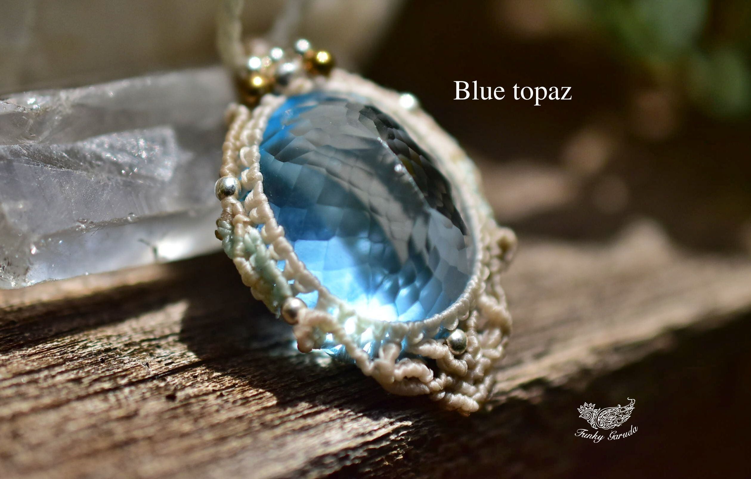 そよ風の空色★49ct★ブルートパーズ マクラメペンダントtopaz004