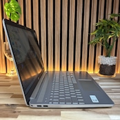 『おすすめ』HP Laptop 15  i5第12世代  メモリ8GB  SSD256GB  15.6型  人気ノートパソコン