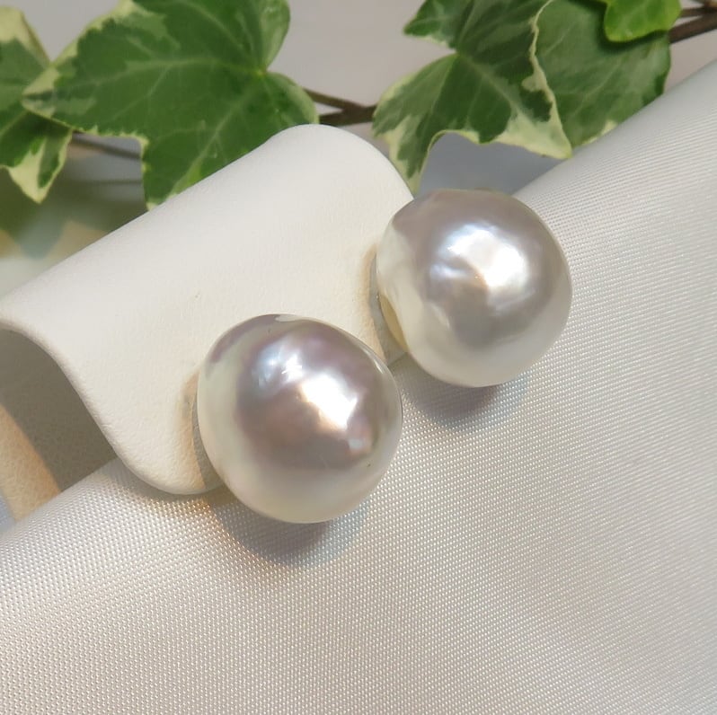 アウトレット>大粒14mm 白蝶大粒バロックパールピアス | 35歳 アウトレット>大粒14mm 白蝶大粒バロックパールピアス | 35歳