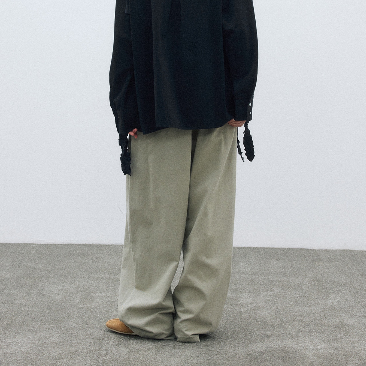 Cotton Wide Tuck Pants T3924