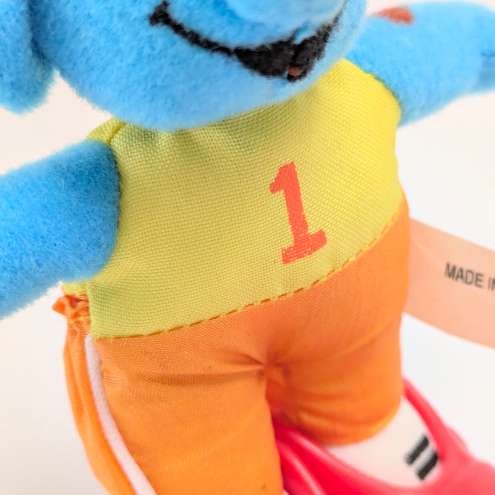 ☆ VINTAGE 2000 ☆【 Smurf ( スマーフ )】2000年マクドナルドミールトイ カレンダーシリーズ『 1月 スキージャンプ / ヘフティスマーフ 』 / McDonald's  マクドナルド ハッピーミール ミニプラッシュ 〚アメリカン雑貨 アメトイ〛