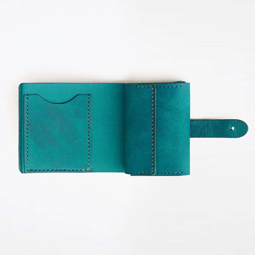 ベルトタイプ 二つ折り財布【ターコイズ】（受注生産品） | 革小物