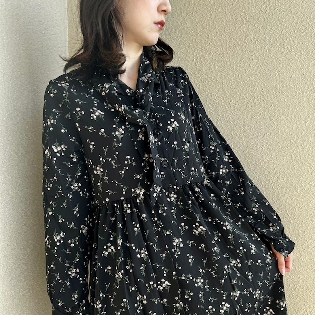 【あんどぴこ】sizeM Black シアー花柄ワンピース