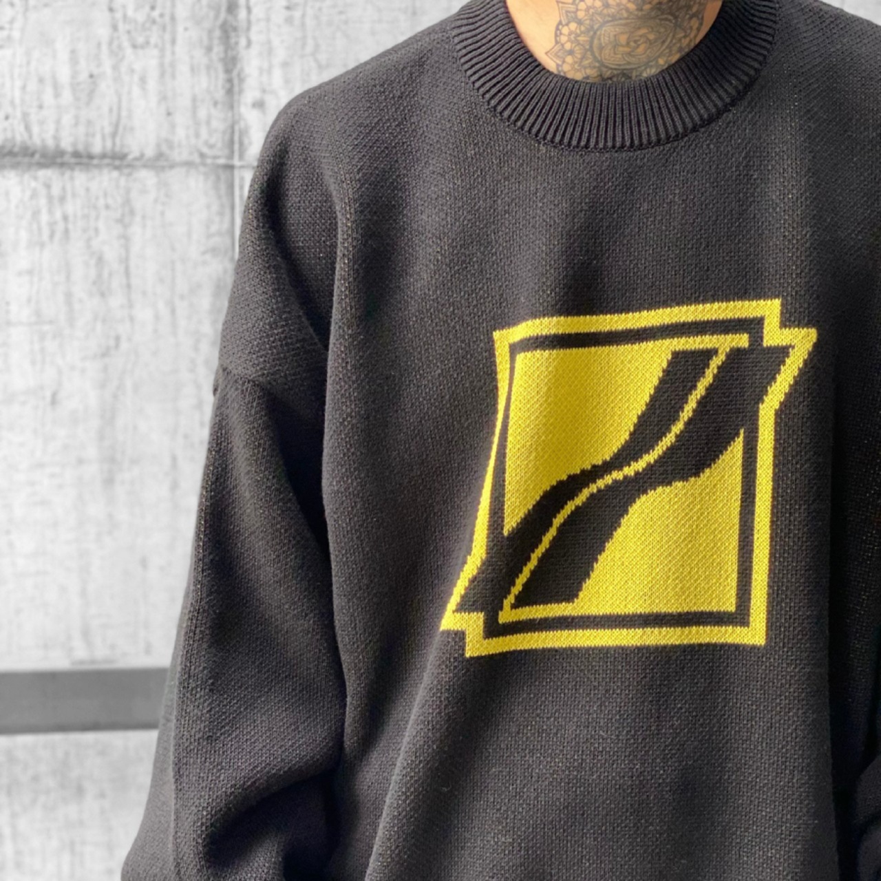 【WE11DONE】BLACK SQUARE LOGO JACQUARD KNIT PULLOVER  (BLACK) - 10