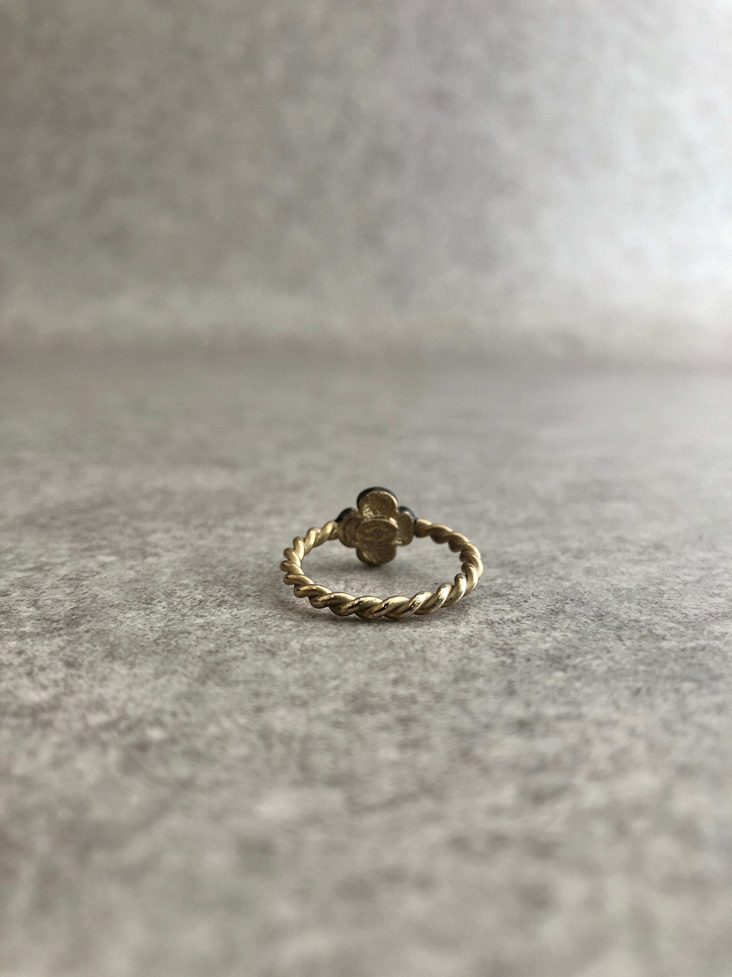 CHANEL シャネル 指輪 ゴールド×ブラック カメリア ツイスト vintage
