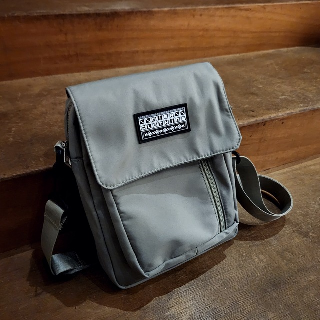 軽量SHOULDER BAG【KHAKI】