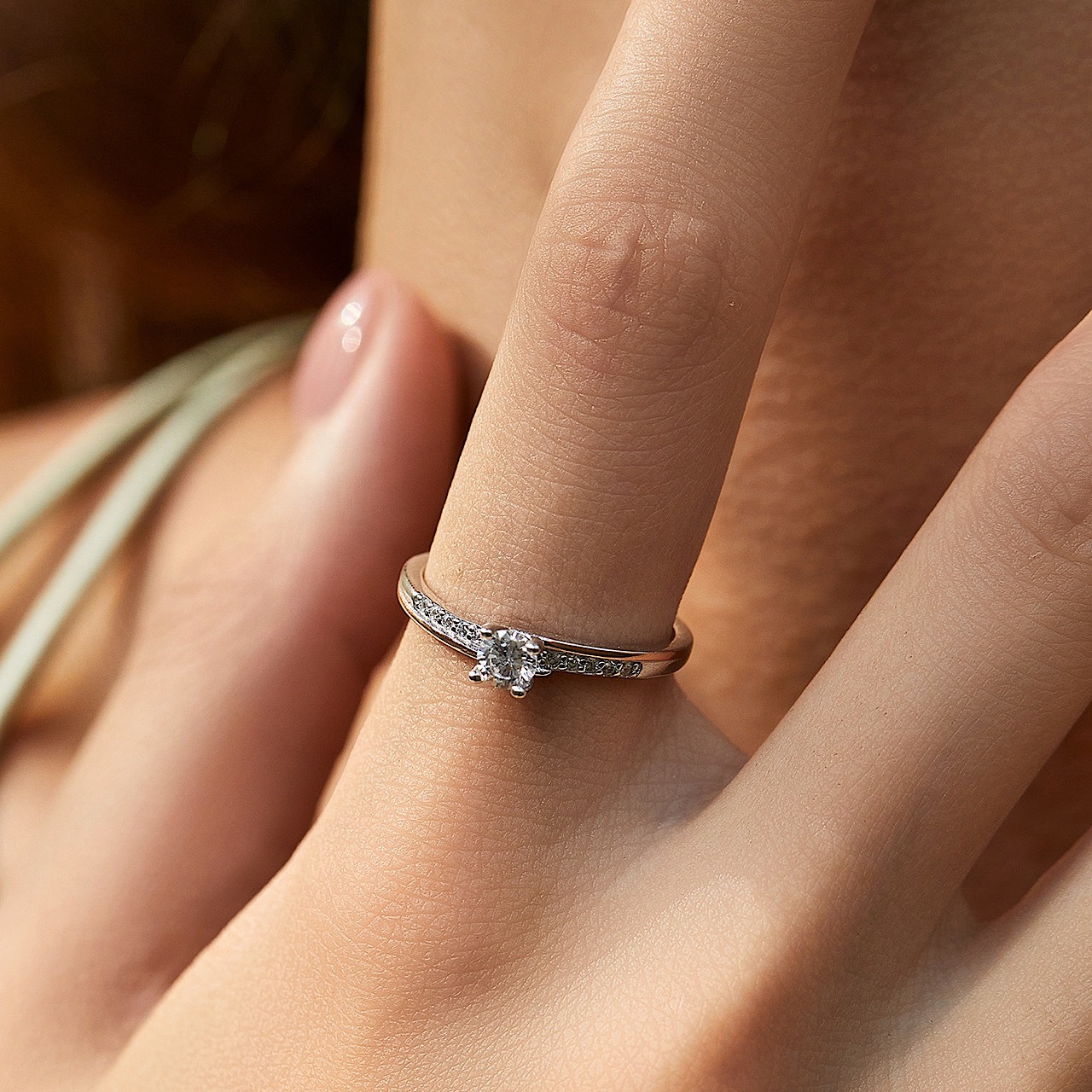 指輪 おしゃれ ダイヤ付き ローズゴールド キラキラ ネックレス - 2