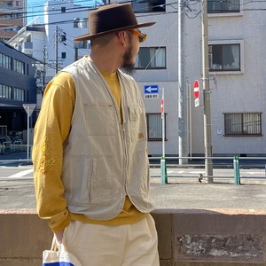 American out back hunting vest/ USED