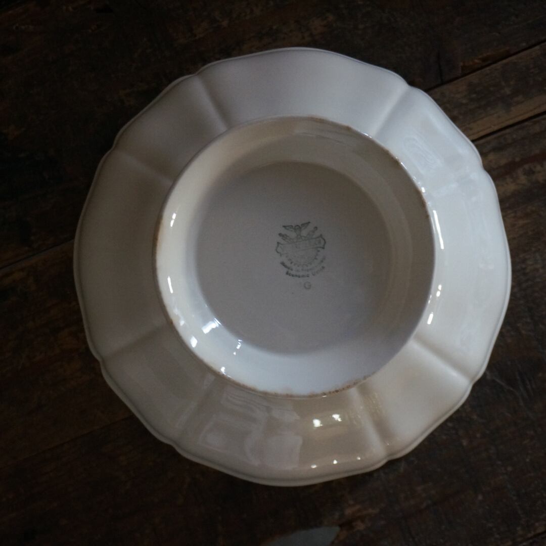 古いフランスの陶器ボウル