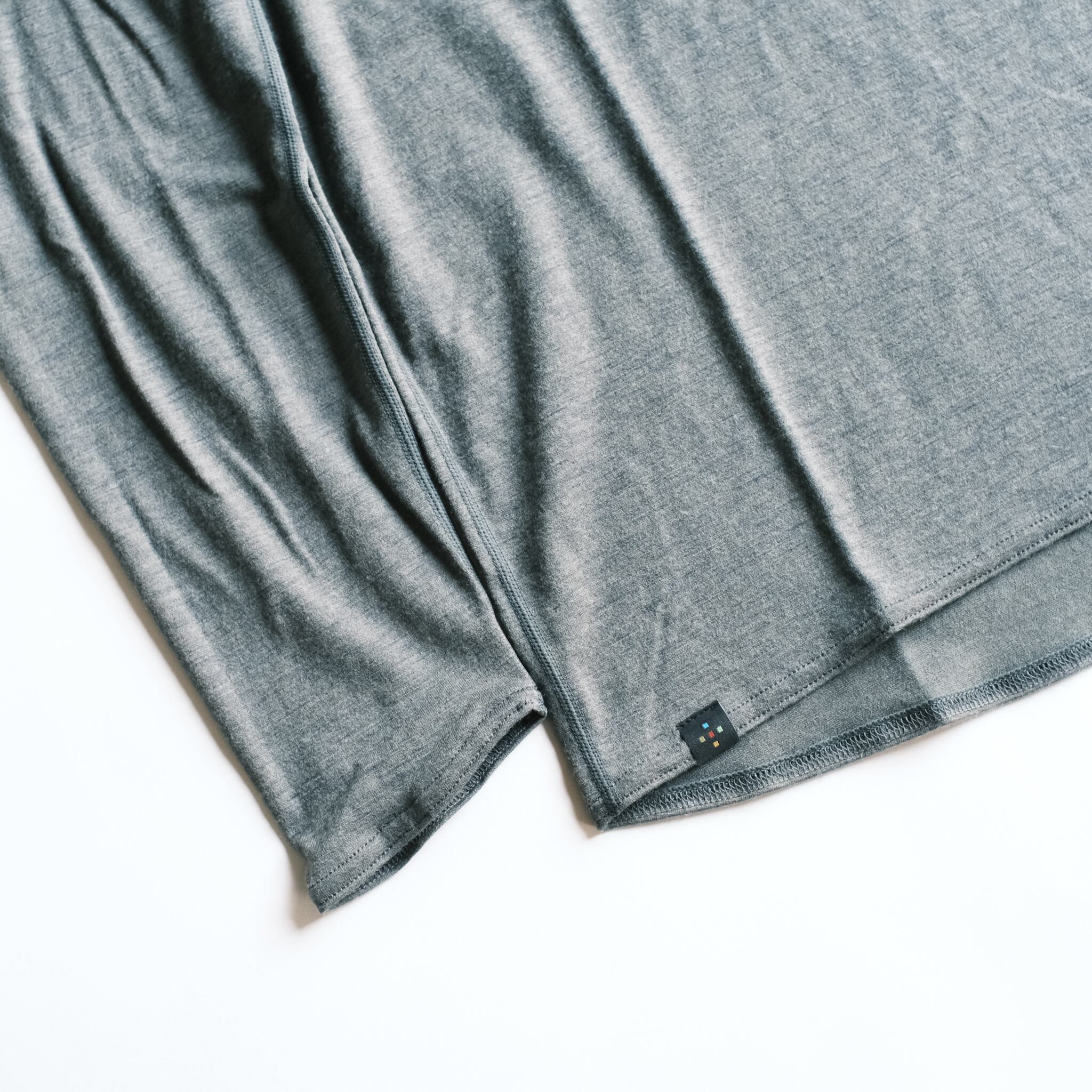 AXESQUIN / Creare Merino 120 Hoodie ( とにかく乾きが早い、超軽量