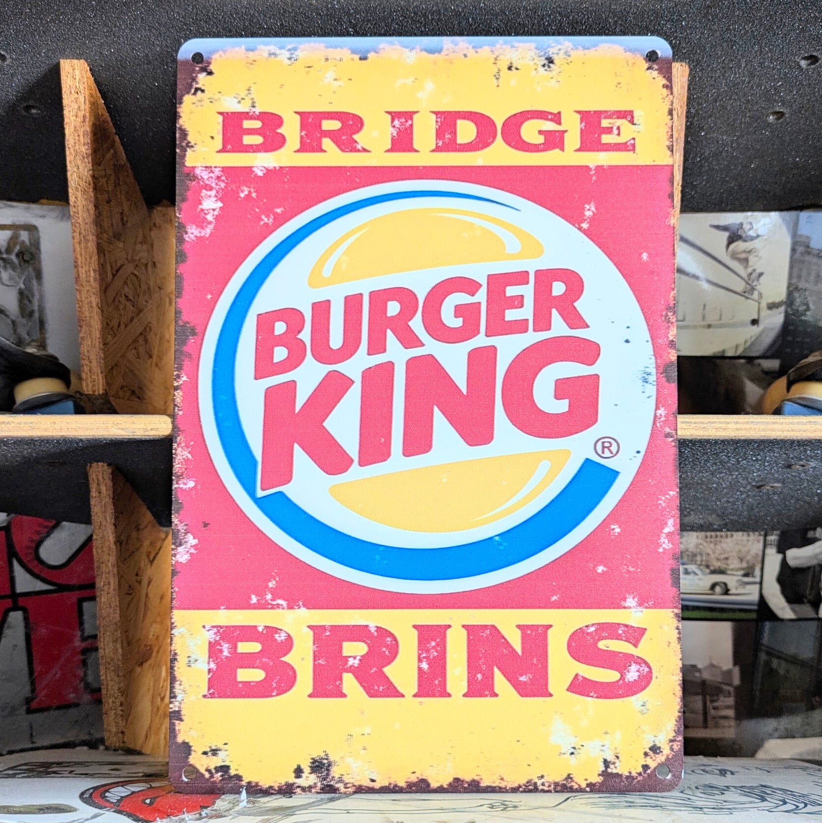 ♧ 送料無料!ちょうどいいブリキ看板 ビンテージ加工【バーガーキング(Burger King)】 METAL SIGN / メタルサイン / ブリキ看板 / サインボード / ビンテージ加工 〚アメリカン雑貨 アメトイ〛