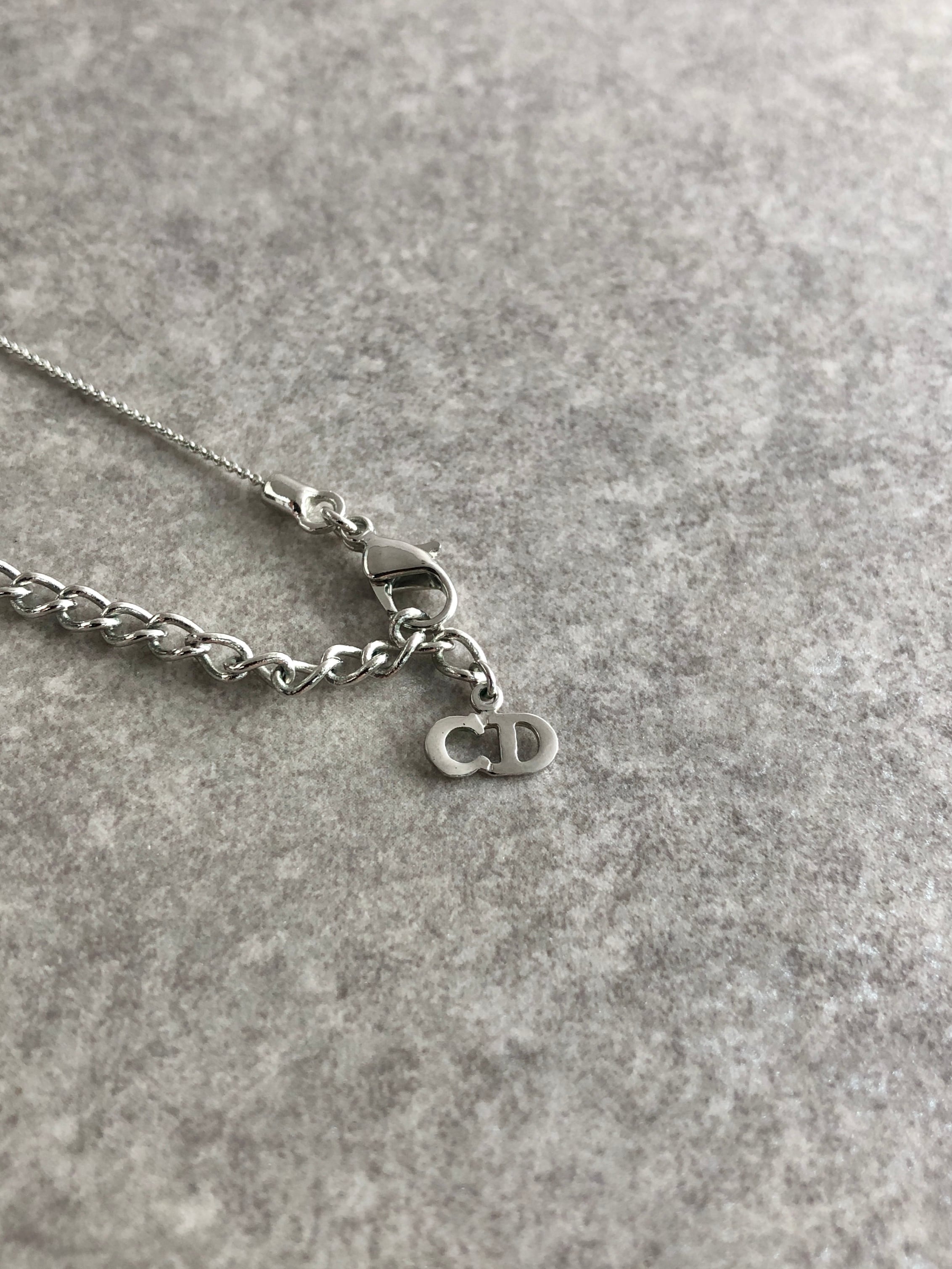 Christian Dior クリスチャン ディオール ネックレス シルバー ロゴ