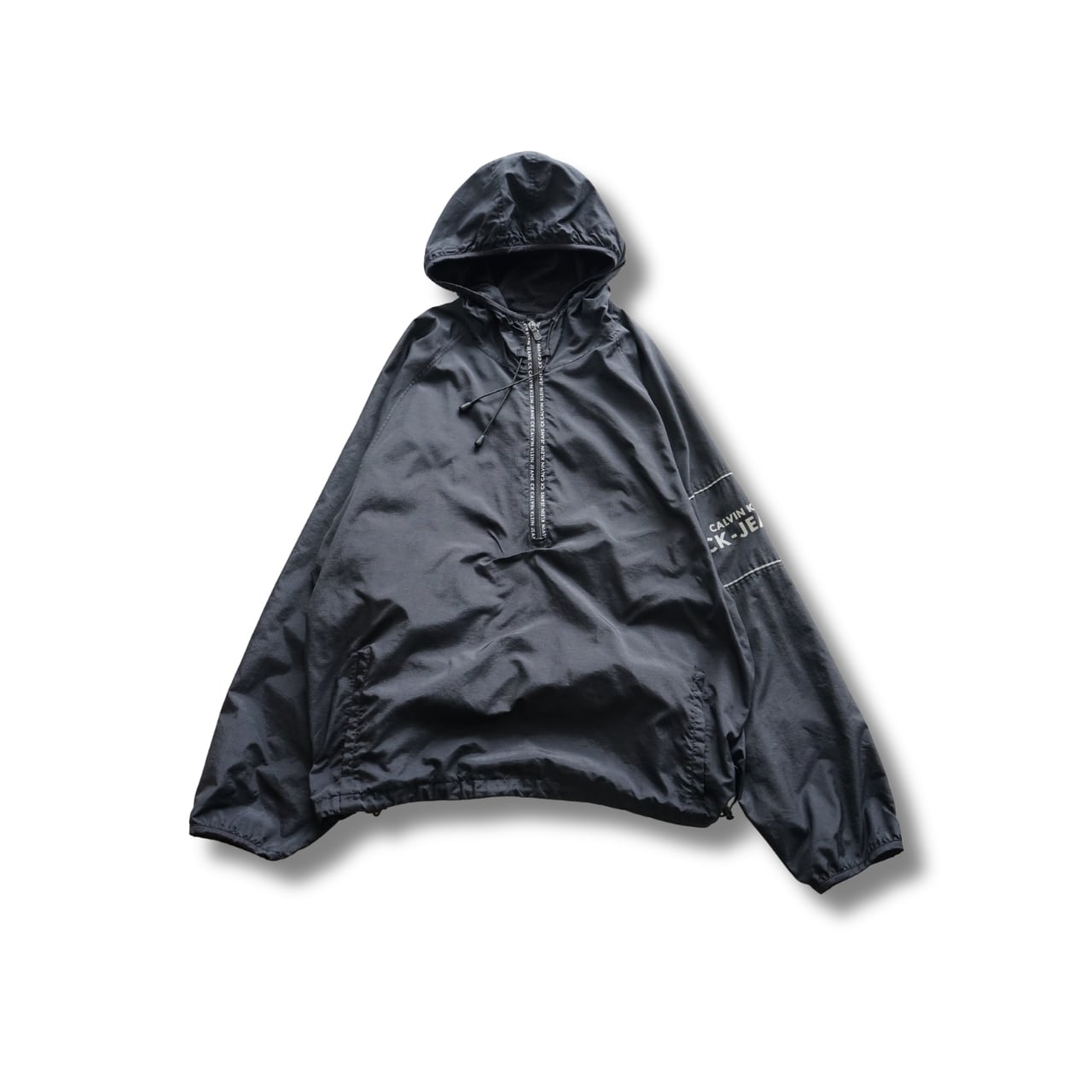 Calvin Klein Jeans カルバン・クライン ジーンズ CK-JEANS ロゴ ナイロン アノラックパーカー ブラック(表記XXL・実寸XXL相当)|NA958