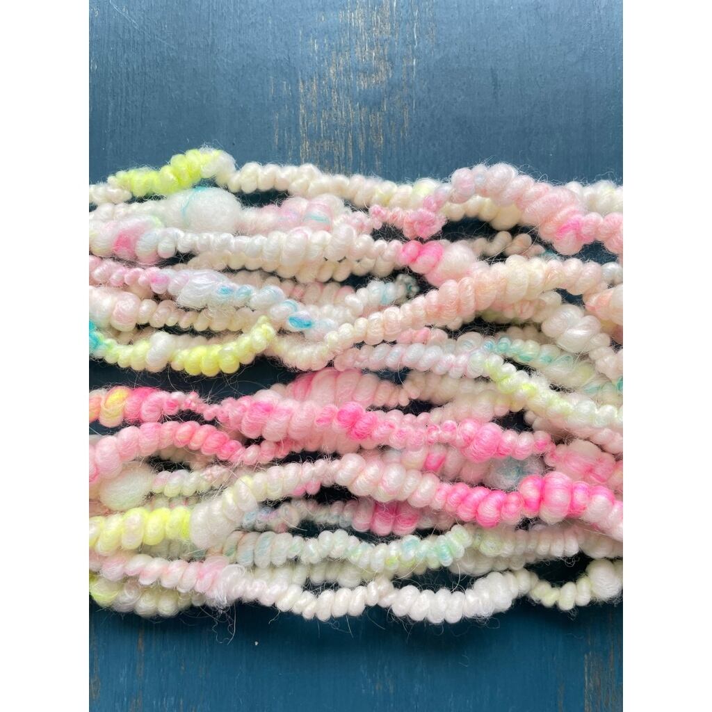 アートヤーン  手紡ぎ糸【22-0505】