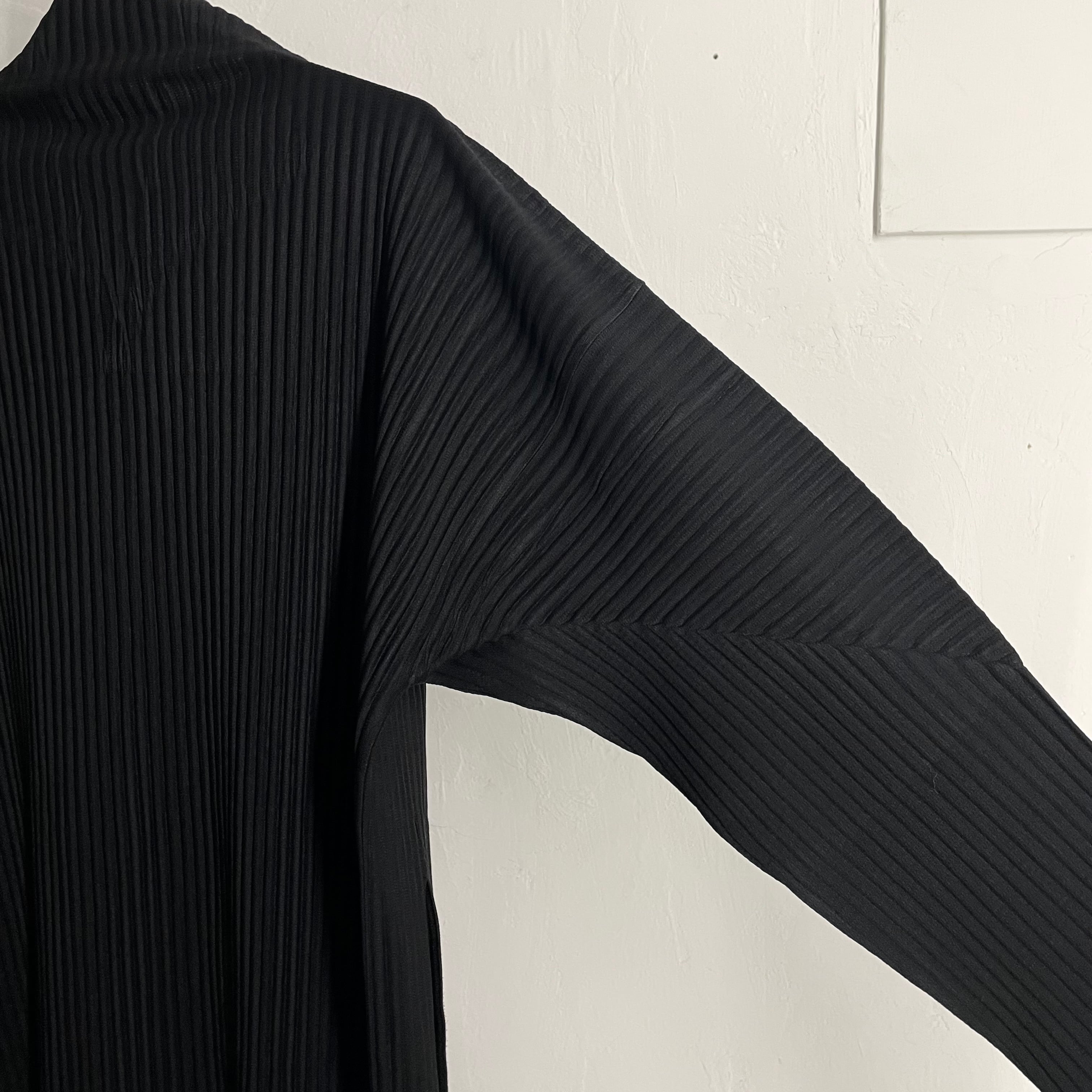 オムプリッセイッセイミヤケ　ジャケット HOMME PLISSE ISSEY MIYAKE Zip-up Pleats Jacket | VOLAR
