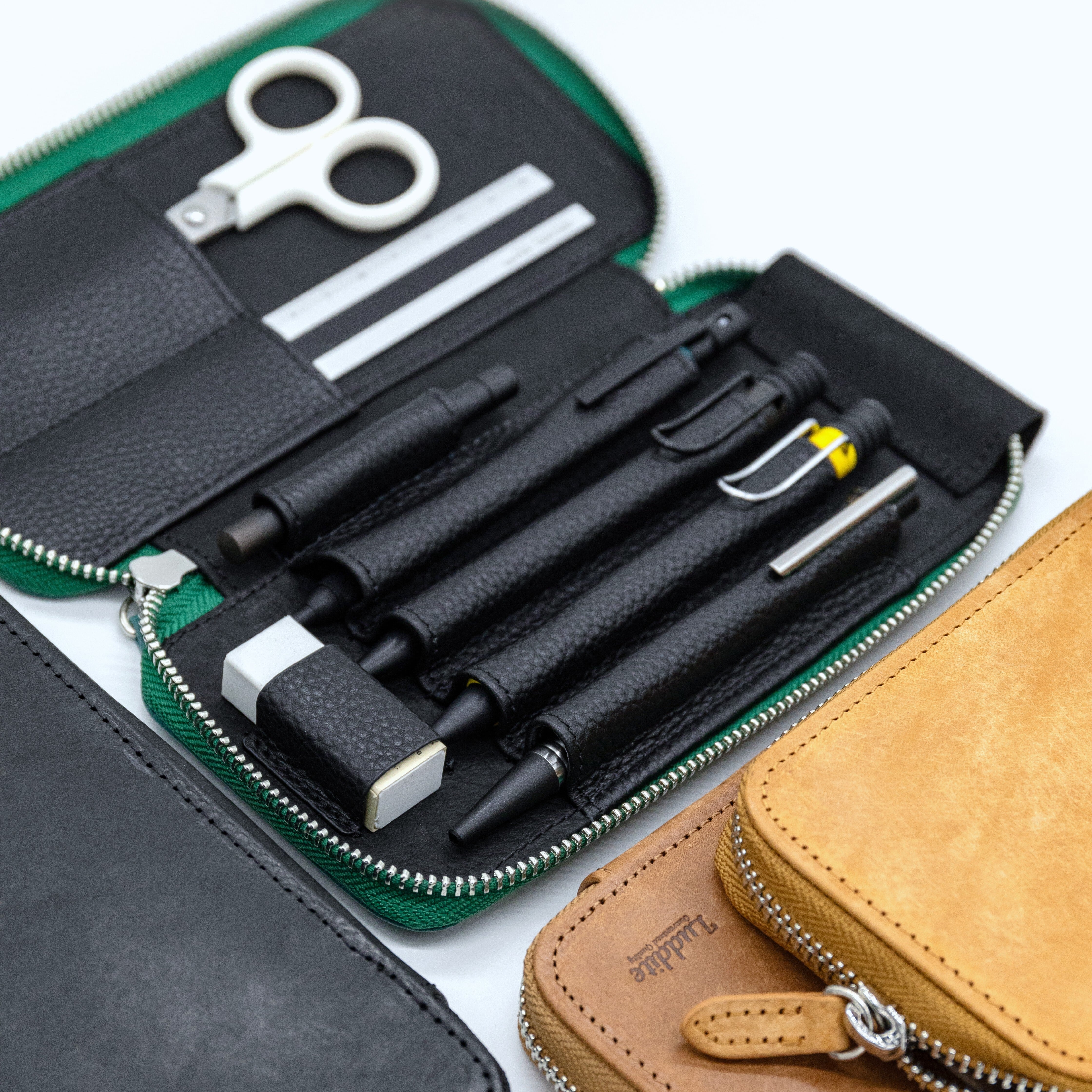 Luddite ラウンドジップペンケース エッセンシャル MAYA ティール ラウンドジップペンケース エッセンシャル MAYA | Luddite ラダイト