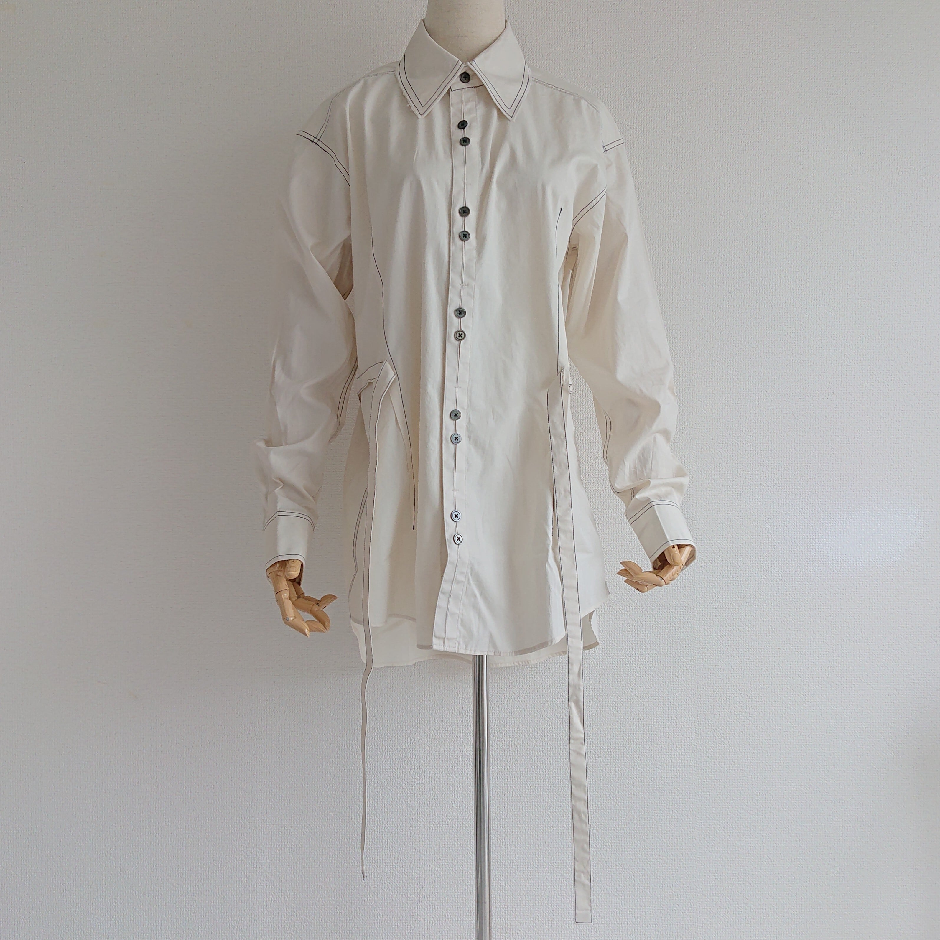 HARUKI SHIMAMURA】WAIST TIE SHIRT (white) | Zou Yilu（ゾウ・イールゥ）