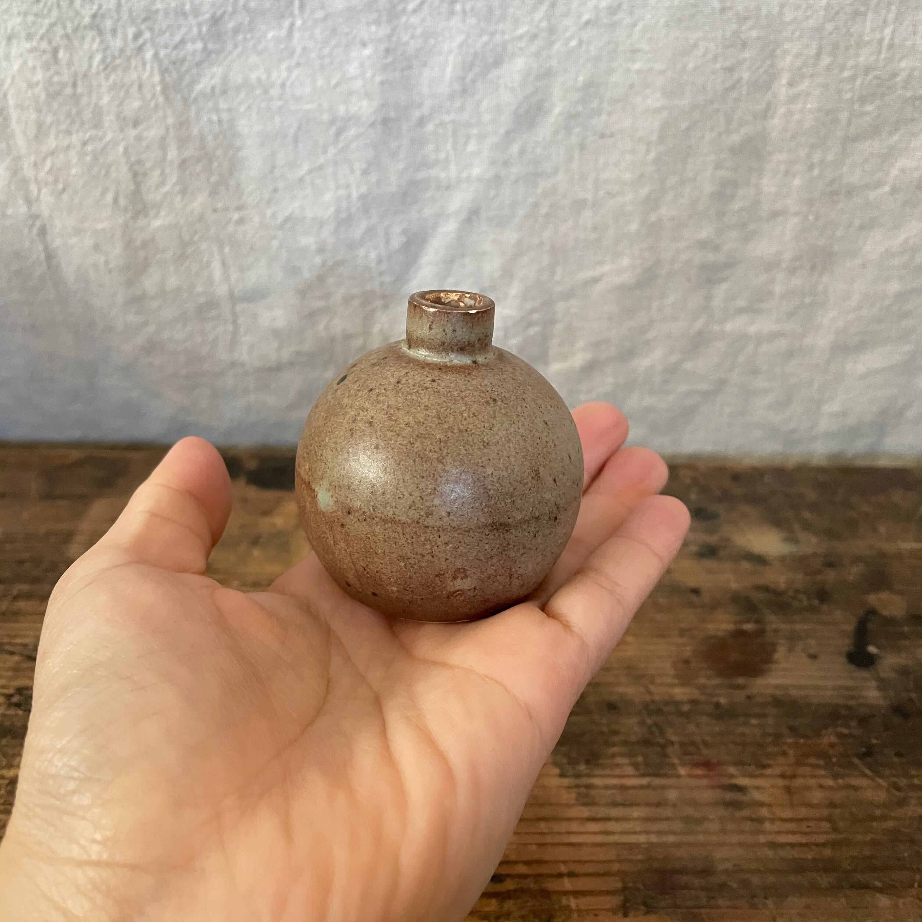 土星のような一輪挿し