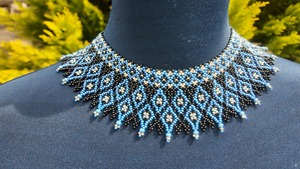 クリザ・シリャンカ （ウクライナ伝統手工芸・最高品質ビーズアクセサリー）