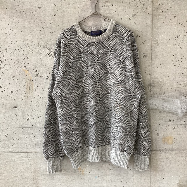 Off-white aran knit