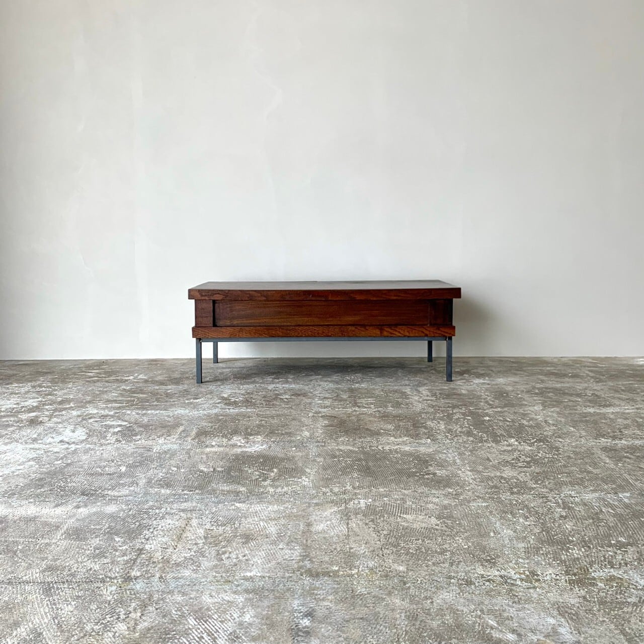 鉄脚のローテーブル　花台　古家具　0551