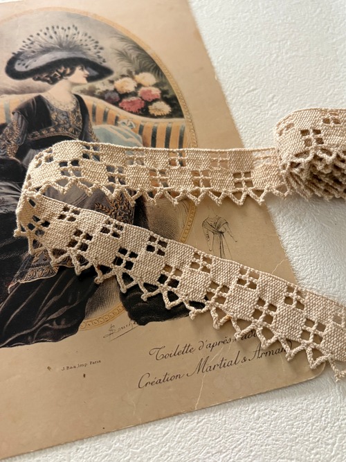 フランスアンティーク レース 50cm／カット 幅25mm ベージュ カルトナージュ デコレーション材