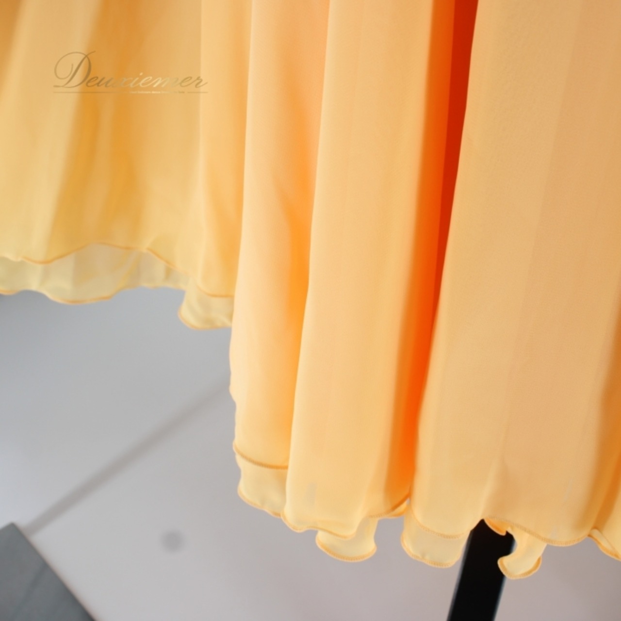 社交ダンス 衣装 スタンダード ドレス ワンピース パーティ衣装 女性用 レディース オールシーズン U:NA ユーナ 青 ビジュー オレンジ系 ブルー系 フロート 長袖 クラシック エレガント 軽やか フラワー デザイン カラフル おしゃれ 踊りやすい