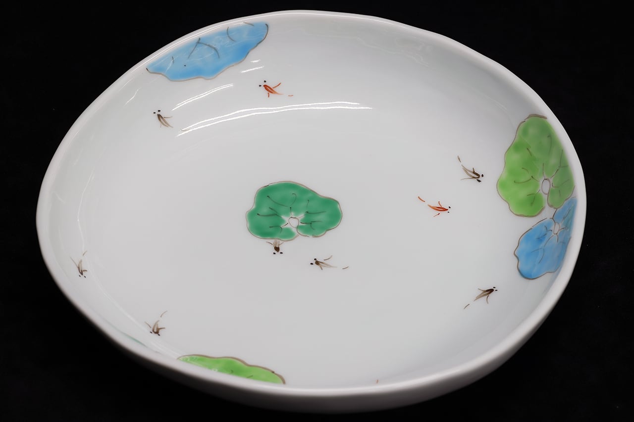 うつわ藍水 ｜ 盛鉢（約20㎝） メダカ ｜ 波佐見焼 | にっこう生活館