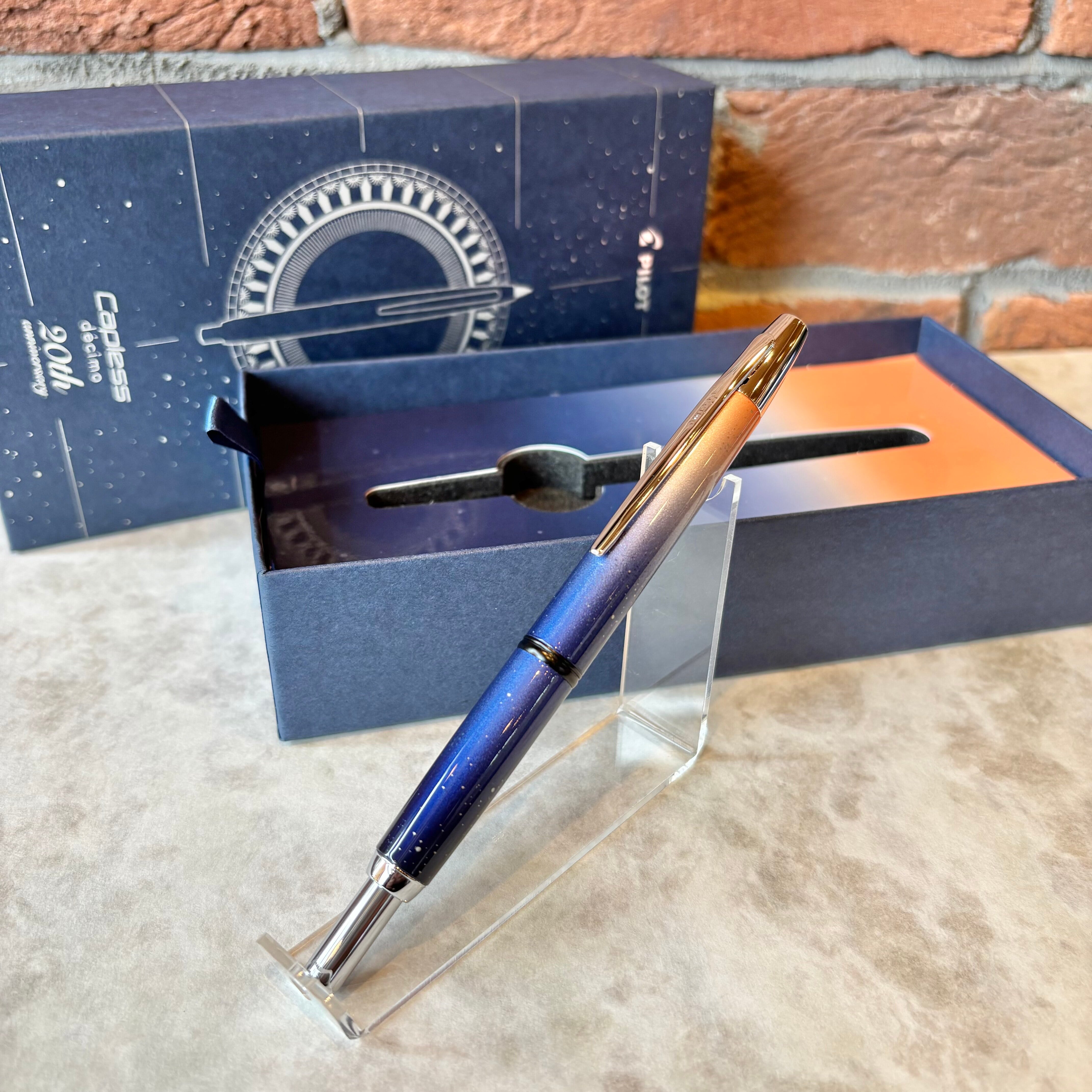 パイロット 万年筆 R型 ブラウンパールストライプ セルロイド 1940年代 Pilot vintage 特集｜伊東屋オンラインストア