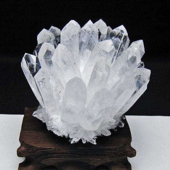 水晶 クラスター 水晶 原石 台座付属 一点物 182-8662