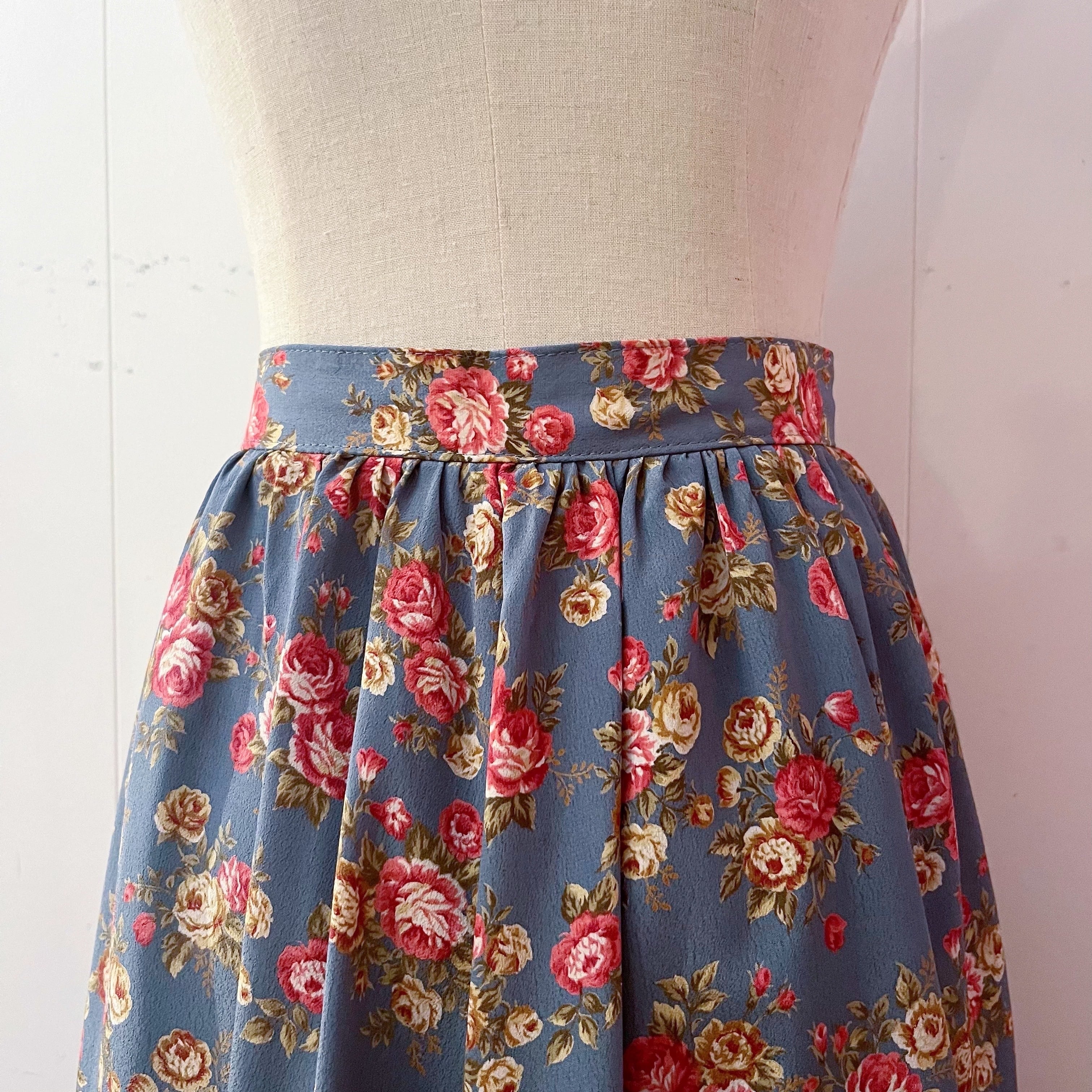 blue red rose side button skirt