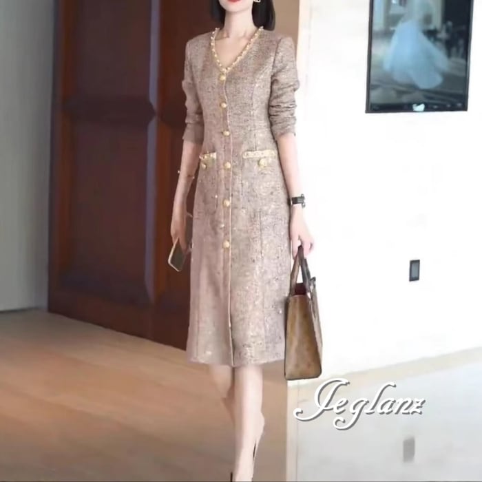 上品 ツイード ニット ワンピース シャイニー ゴールドボタン(MB255)η