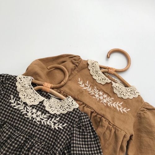 [ Clearance SALE ] Motif Embroidery Rompers / monbebe