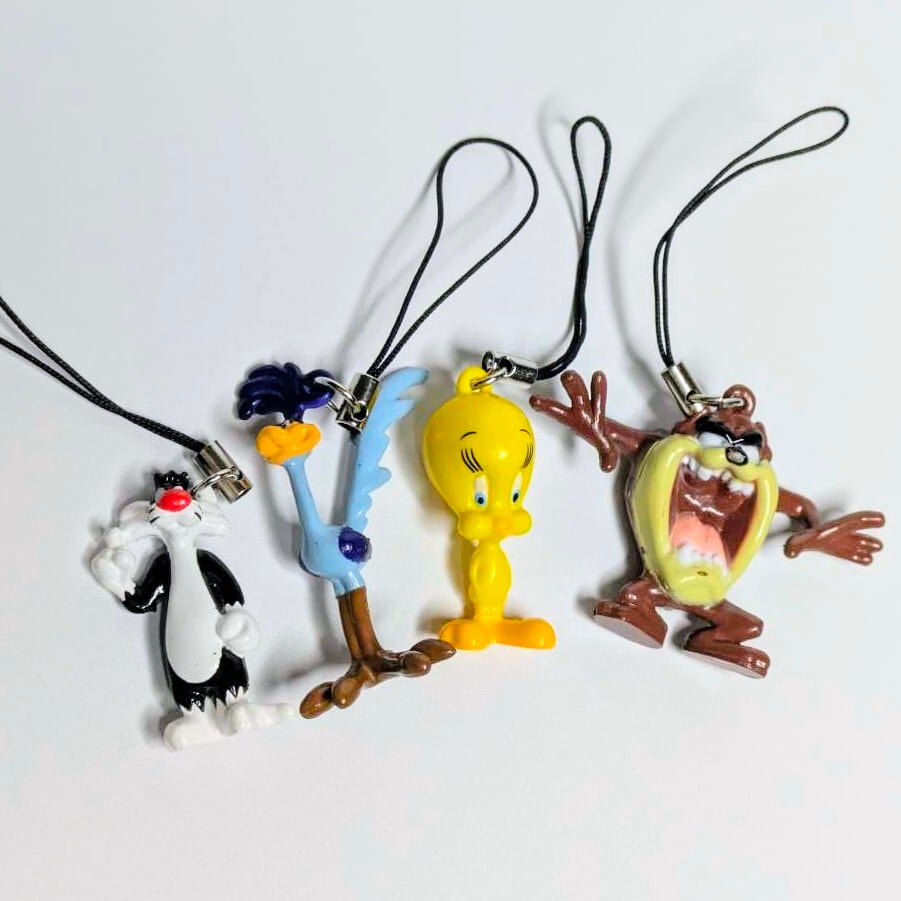 【 Looney Tunes ( ルーニーテューンズ ) 】ストラップ付き / フィギュアキーホルダー  ４個セット②〚アメリカン雑貨 アメトイ〛