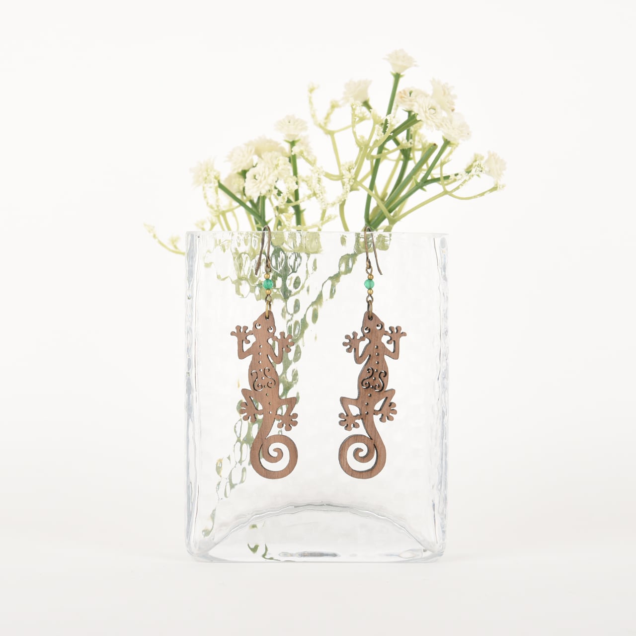 Juglans クルミの木のアクセサリー