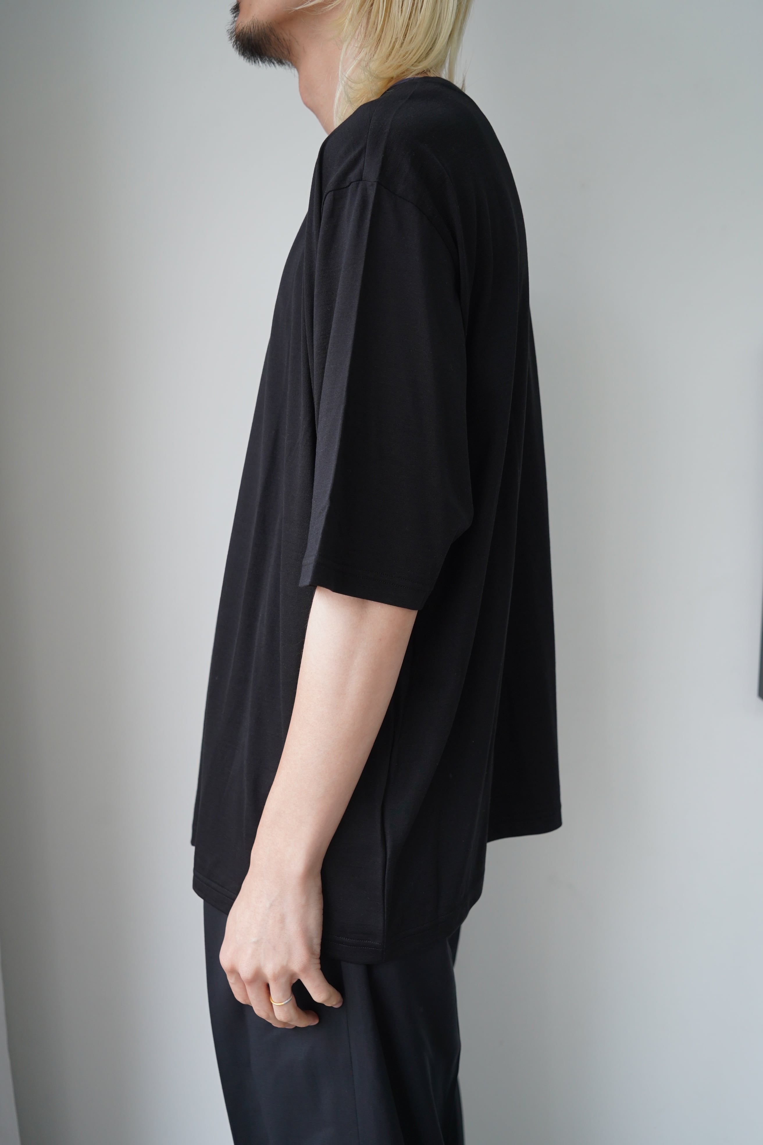 MAATEE&SONS / EX.SILK BOATNECK TEE(BLACK) | LiNN