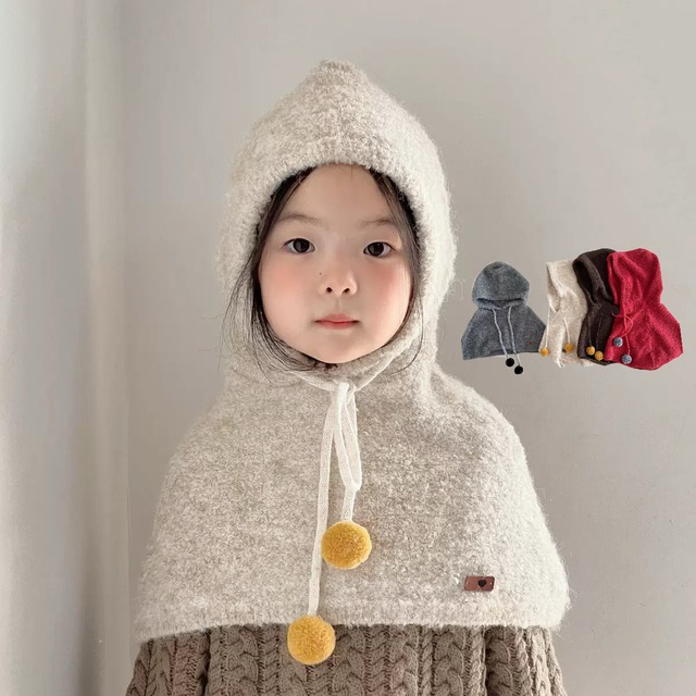 ,幼児キッズ女の子男の子ポンポン付きニットポンチョ　フード付き　あたたかマフラー　防寒グッズ　ベージュ　レッド　グレー　ブラウン　lwa0068