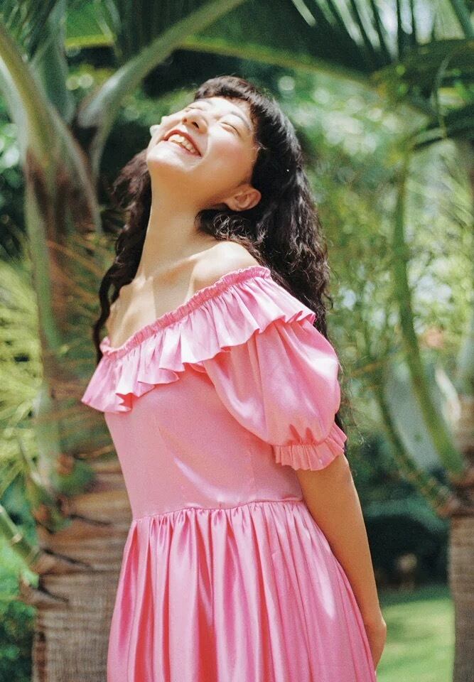 ピンク オフショルダー ワンピース ドレス フリル マキシ サテン