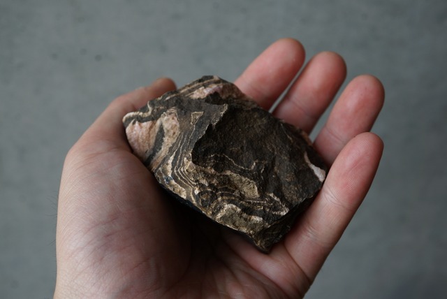 北海道産ロードクロサイト　Rhodochrosite 869