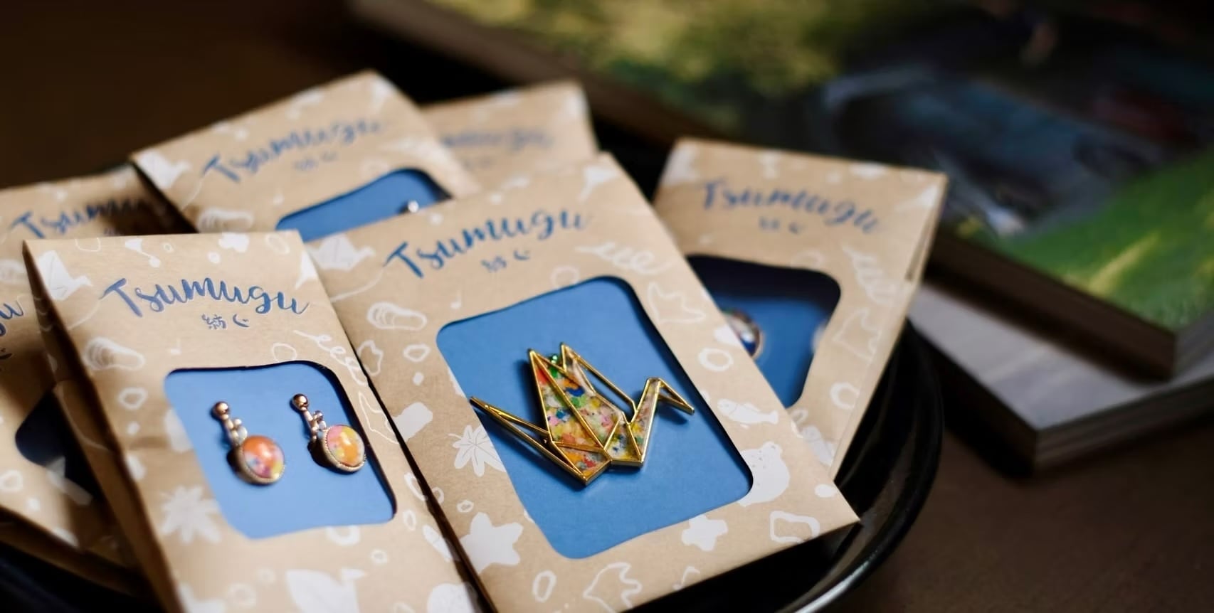 tsumugu 鶴ブローチ:tsumugu crane brooch | Sakuro