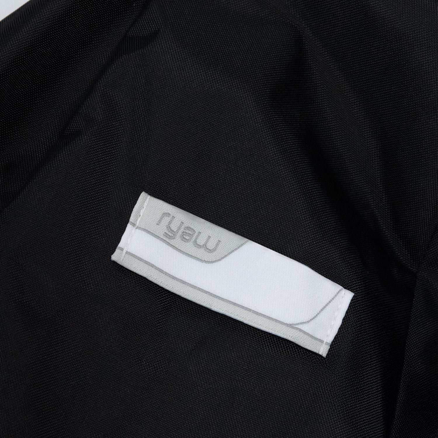 UNEEK BASEMNT - Discover independent style.
