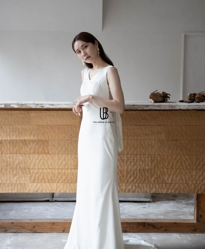 THE URBAN BLANCHE ORIGINAL 】ウエディングドレス Vネック スレンダー